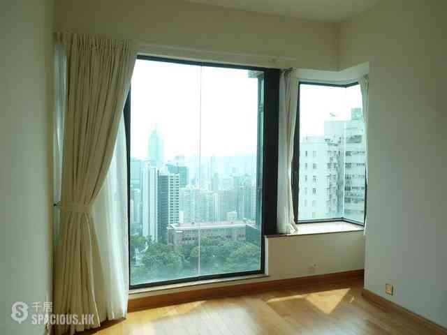 Mid Levels Central - Fairlane Tower 07