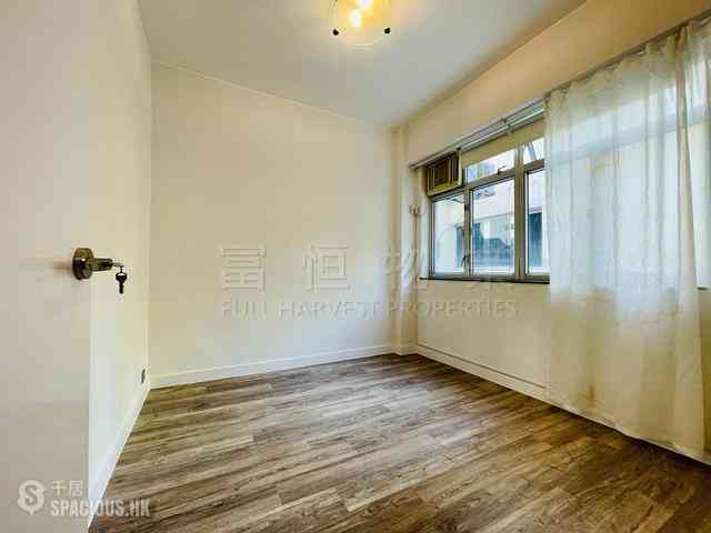 Happy Valley - 10-12, Shan Kwong Road 08