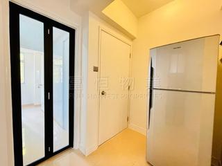 Happy Valley - 10-12, Shan Kwong Road 05