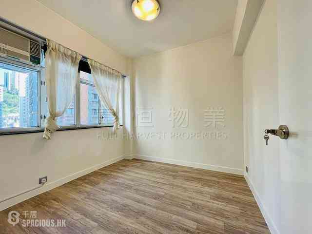 Happy Valley - 10-12, Shan Kwong Road 09