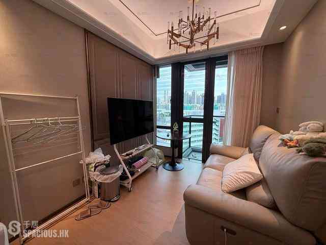 Cheung Sha Wan - The Vertex West Wing 01