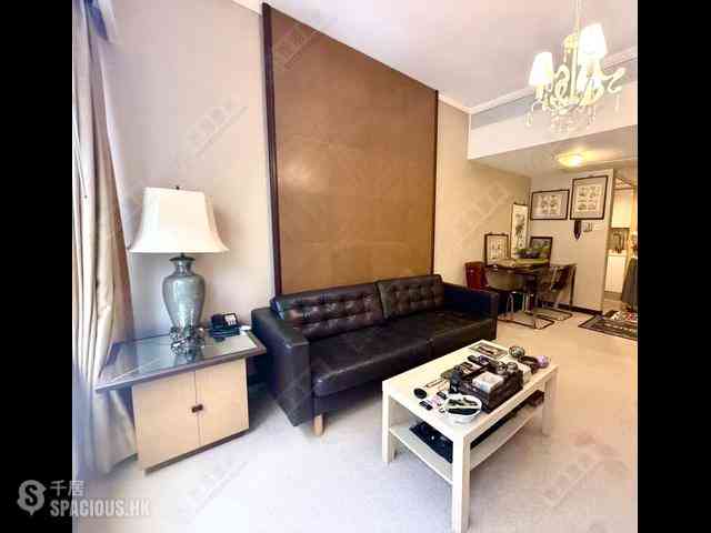 Wan Chai - Convention Plaza Apartments 01