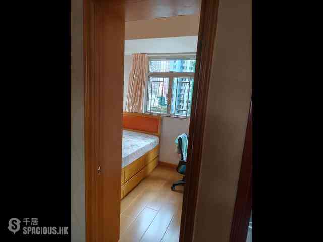 Kwai Chung - Kam Heng Building 08