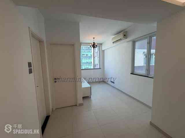 Wan Chai - Hay Wah Building Block A 09