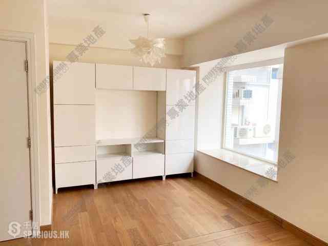 Soho - Centrestage Block 1 06
