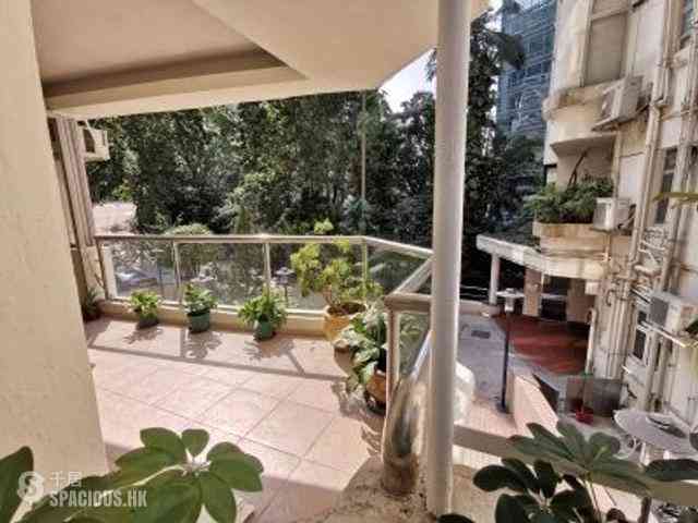 Mid Levels Central - Grand House 01