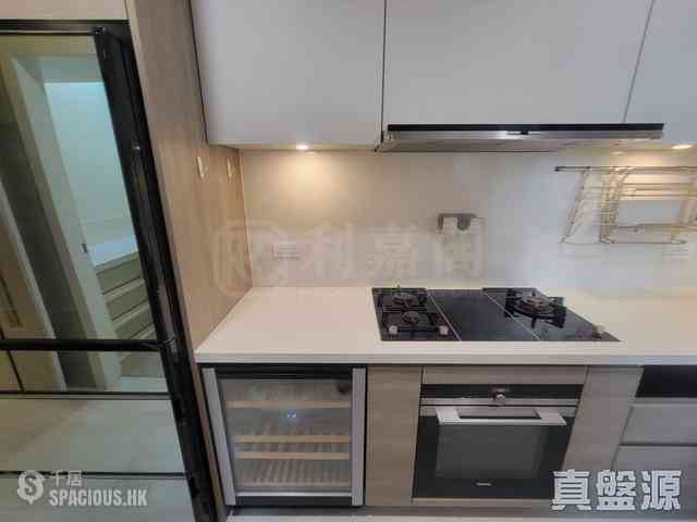 West Kowloon - Sorrento 21