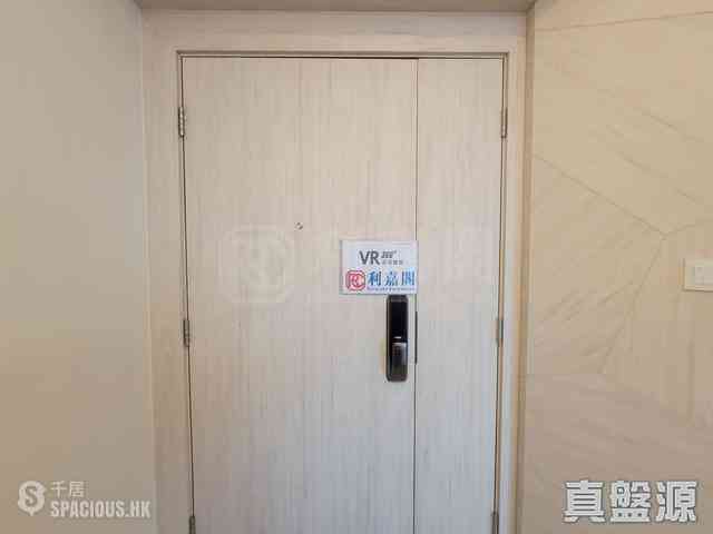 West Kowloon - Sorrento 24