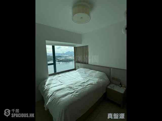 Tai Kok Tsui - The Long Beach 05