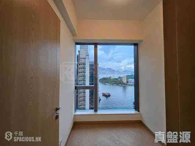 Cheung Sha Wan - Grand Victoria 02