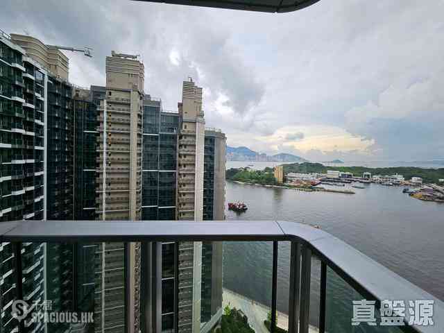 Cheung Sha Wan - Grand Victoria 03