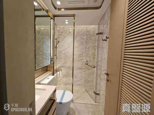 Cheung Sha Wan - Grand Victoria 05