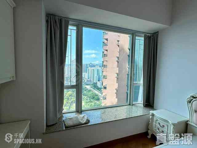 Tai Kok Tsui - Harbour Green 07