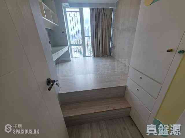 Tai Kok Tsui - Harbour Green 12