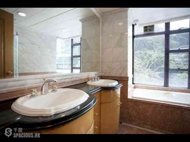 Mid Levels Central - Fairlane Tower 04