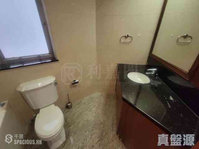 West Kowloon - Sorrento 07