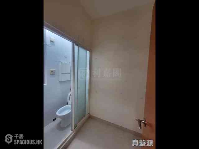 West Kowloon - Sorrento 23