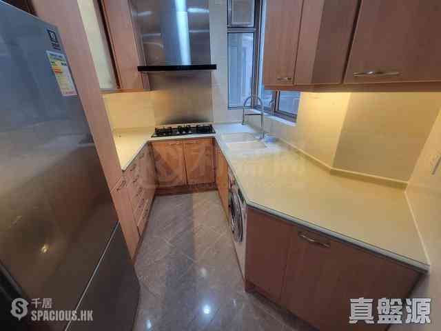 West Kowloon - Sorrento 24