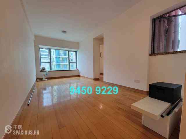 Sheung Wan - Queen's Terrace 02