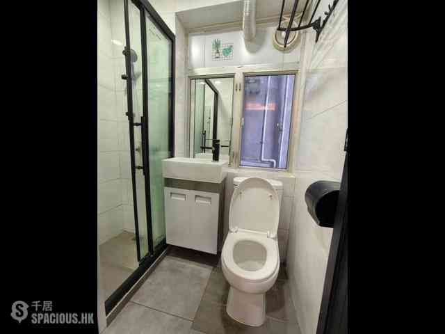 Sai Ying Pun - 33-33A, Pok Fu Lam Road 07