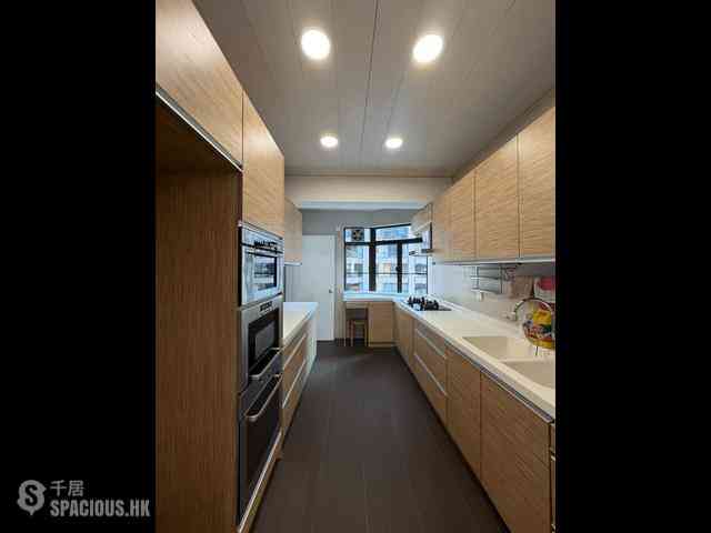 Mid Levels Central - Wilshire Park 05
