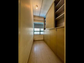 Mid Levels Central - Goldwin Heights 02