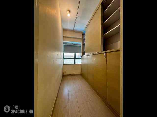 Mid Levels Central - Goldwin Heights 02