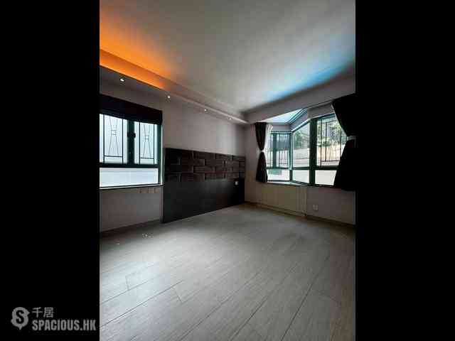 Mid Levels Central - Goldwin Heights 04