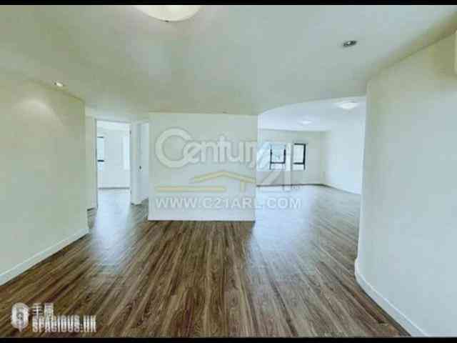 Mid Levels Central - Birchwood Place 03