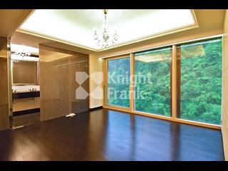 Mid Levels East - Kantian Rise 04