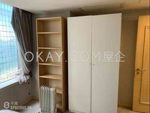 Wan Chai - Convention Plaza Apartments 06