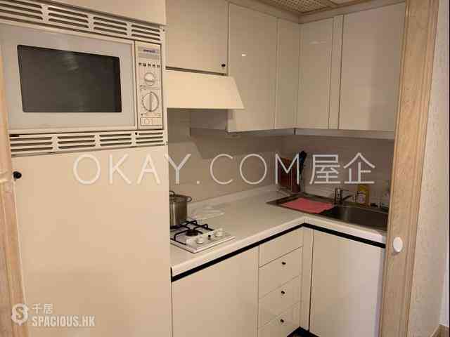 Wan Chai - Convention Plaza Apartments 08