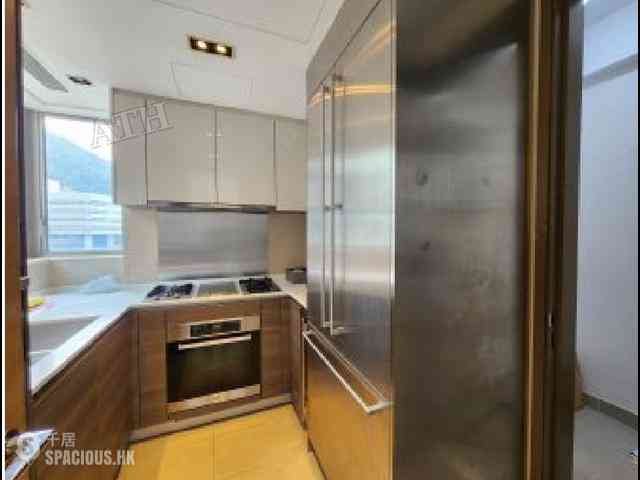 Sai Ying Pun - The Summa Block 1 04