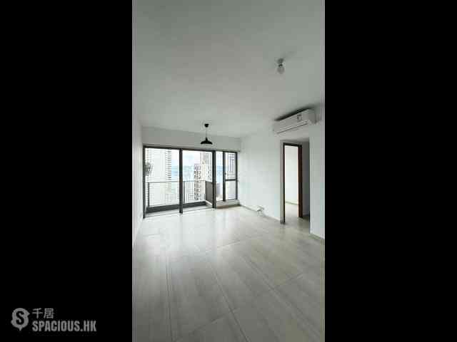 Sai Ying Pun - Island Crest 01