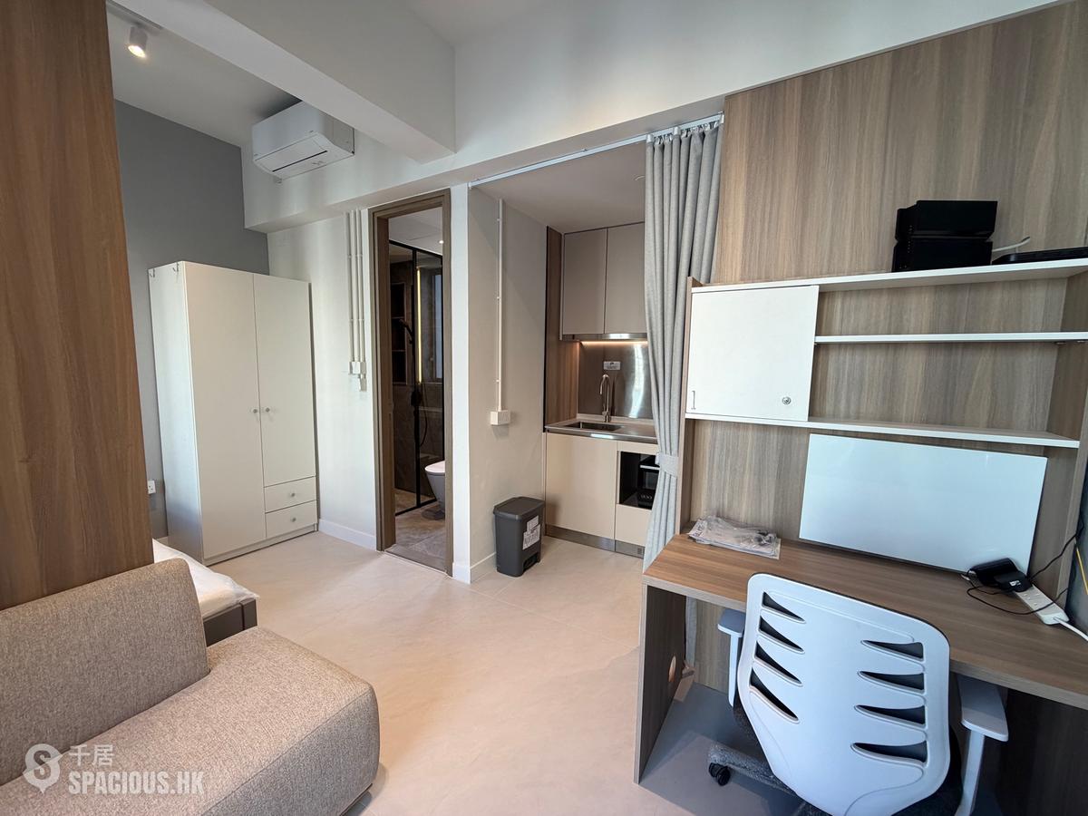 Sheung Wan - 165, Hollywood Road 01