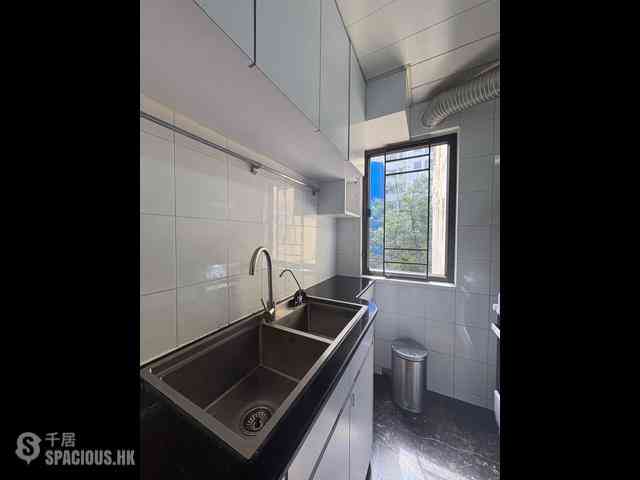 Mid Levels West - Greenland Gardens 16