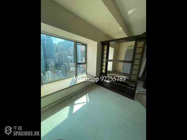 Sheung Wan - Queen's Terrace 02
