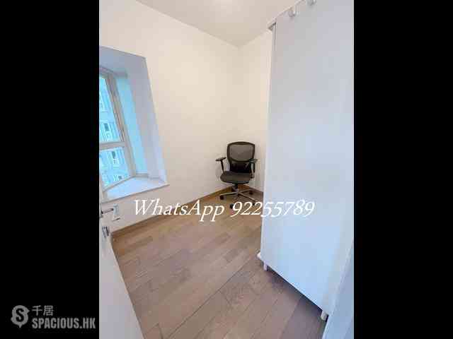 Soho - Centrestage 05