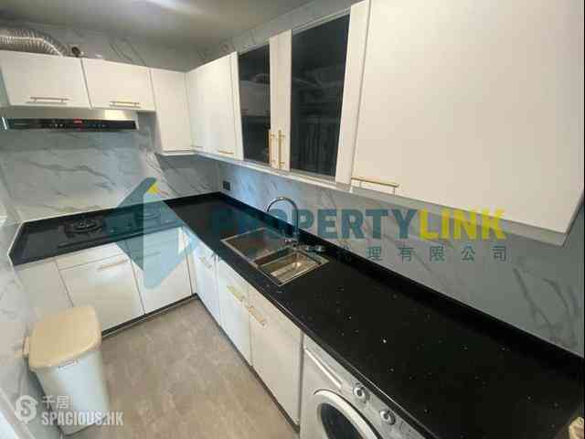 Mid Levels Central - Goldwin Heights 05