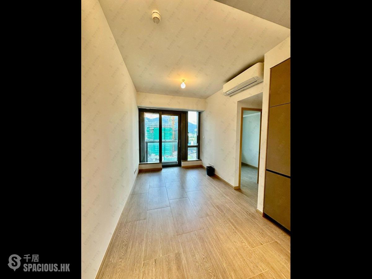 Wong Chuk Hang - The Southside Phase 2 La Marina Tower 2B 01