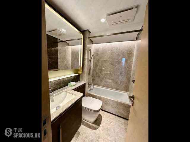 Wong Chuk Hang - The Southside Phase 2 La Marina Tower 2B 03