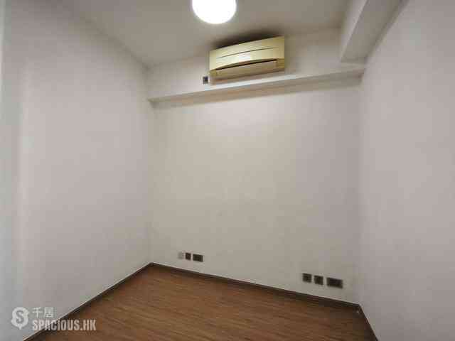 Wong Chuk Hang - Marinella 06