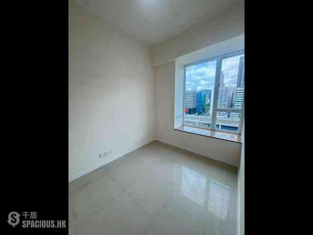 Prince Edward - Bijou Apartments 02