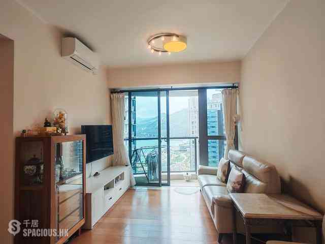 Tseung Kwan O - The Papillons Block 7 03