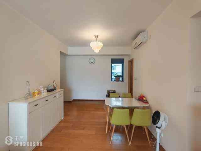 Tseung Kwan O - The Papillons Block 7 04