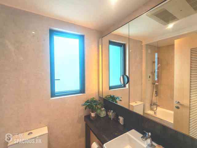 Tseung Kwan O - The Papillons Block 7 12