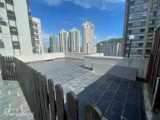 Tai Hang - Morengo Court 01