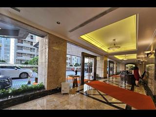 Mid Levels Central - Estoril Court 02