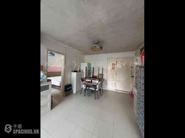 Chung Hom Kok - Lung Tak Court 02
