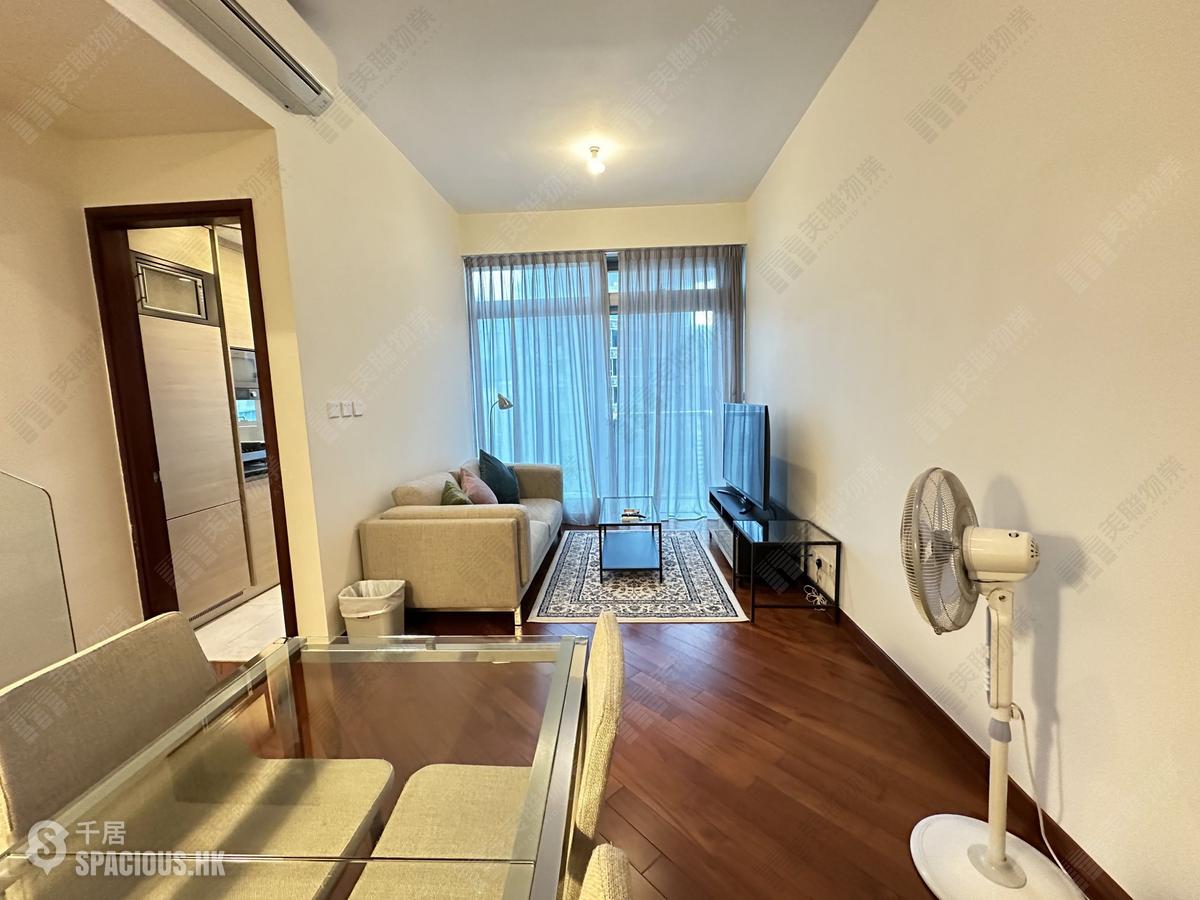 Wan Chai - The Avenue Phase 2 01